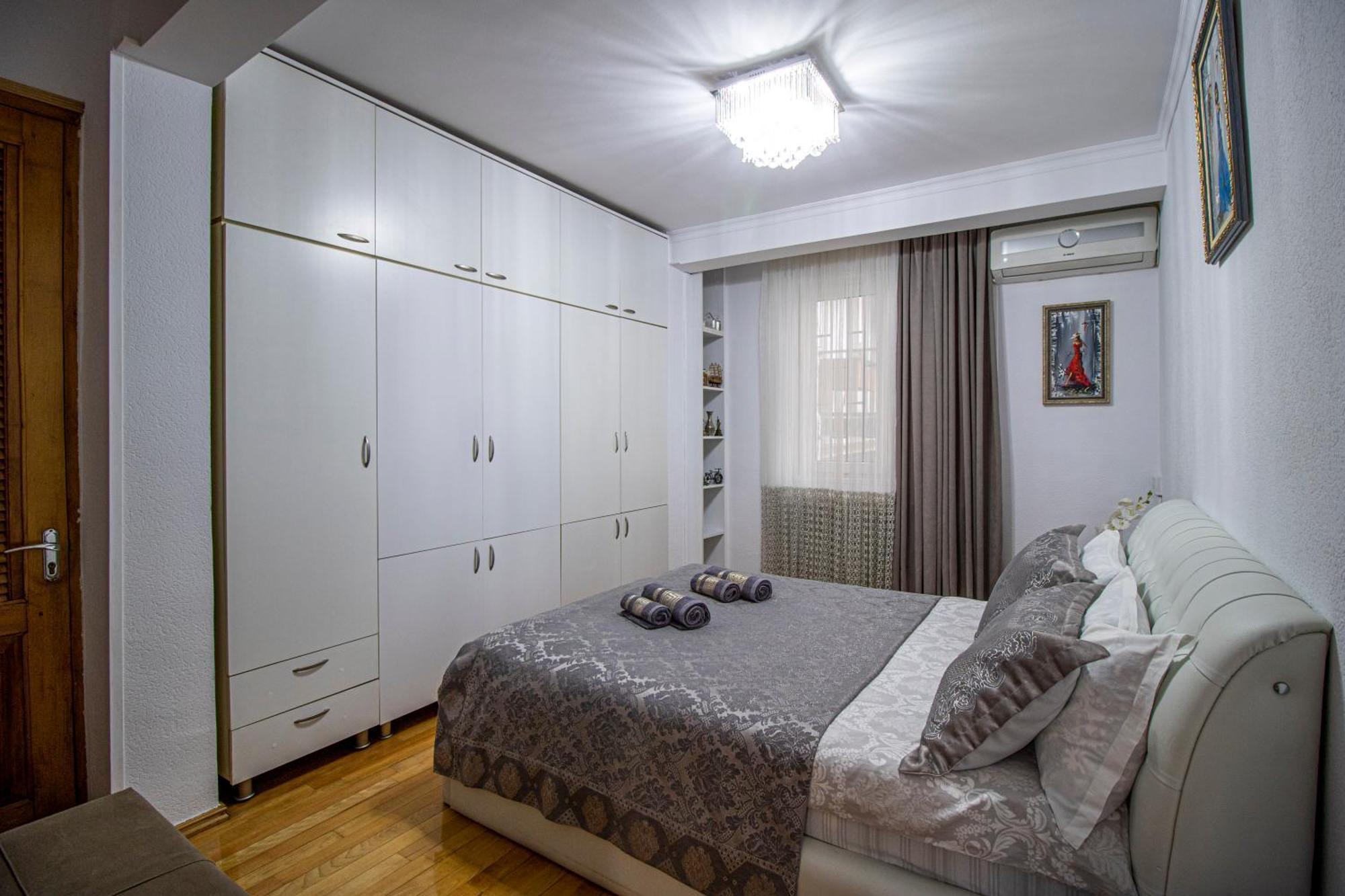 Cozy Apartment On Kostava Tbilissi Extérieur photo