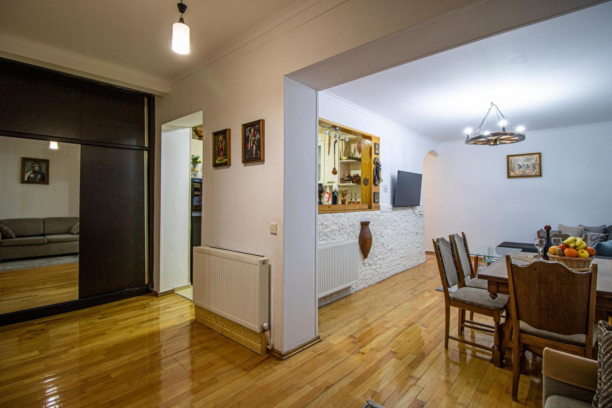 Cozy Apartment On Kostava Tbilissi Extérieur photo
