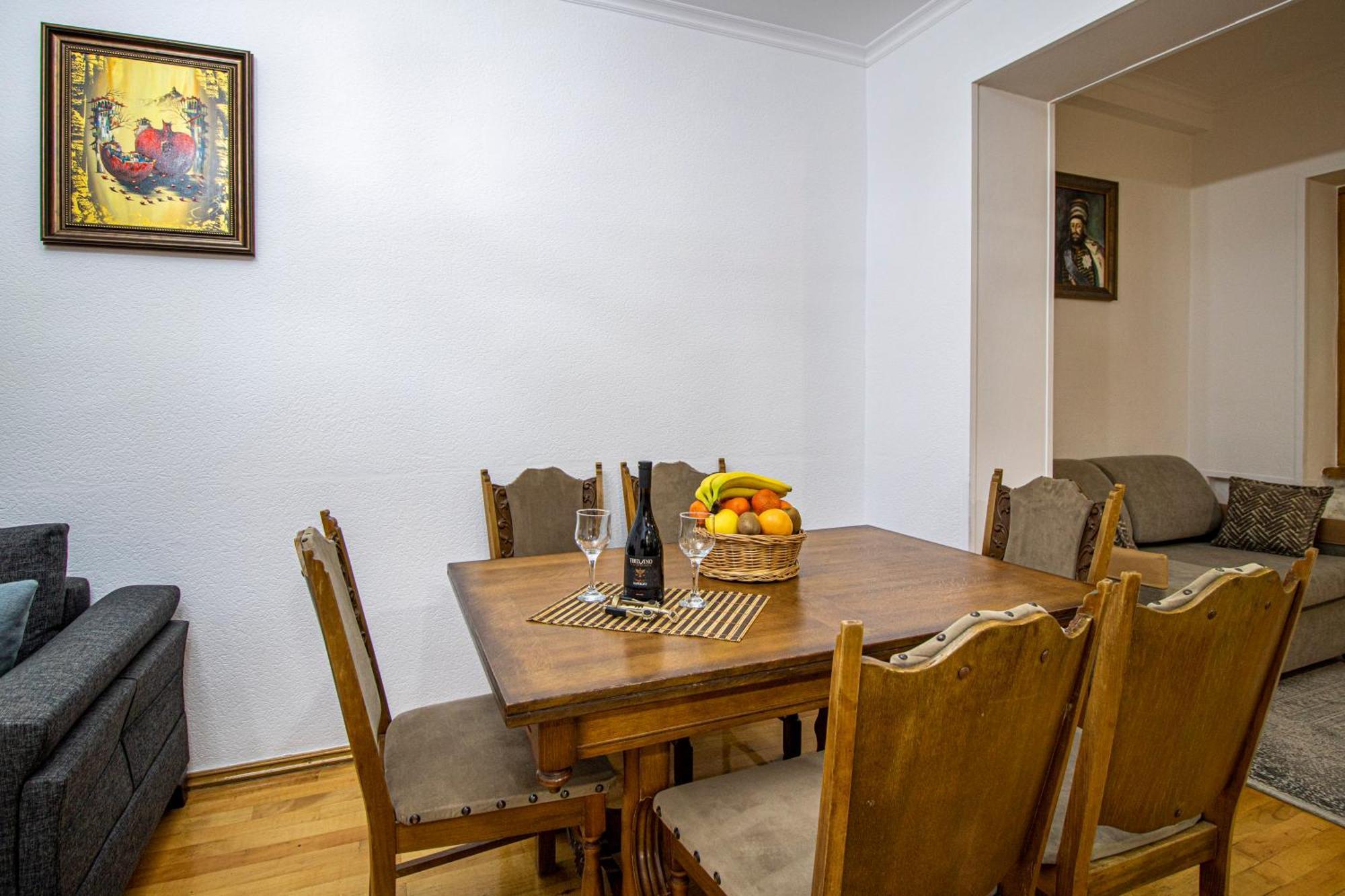 Cozy Apartment On Kostava Tbilissi Extérieur photo
