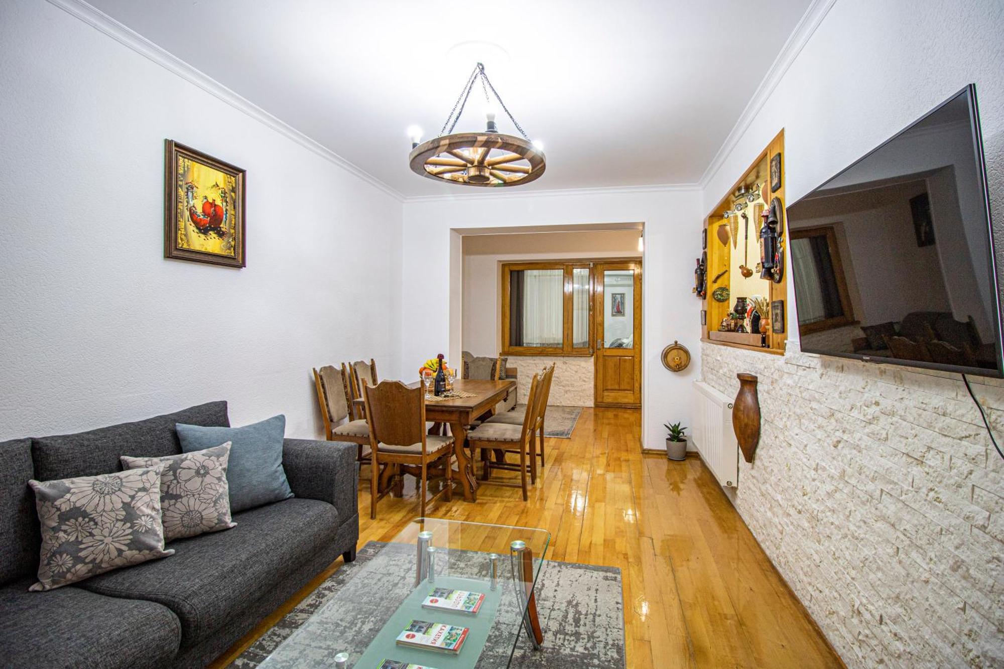 Cozy Apartment On Kostava Tbilissi Extérieur photo