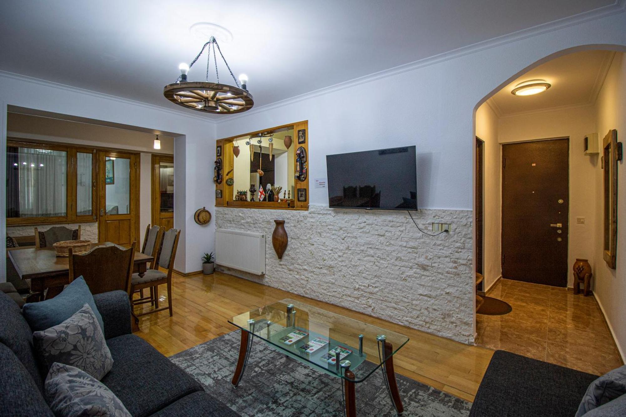 Cozy Apartment On Kostava Tbilissi Extérieur photo